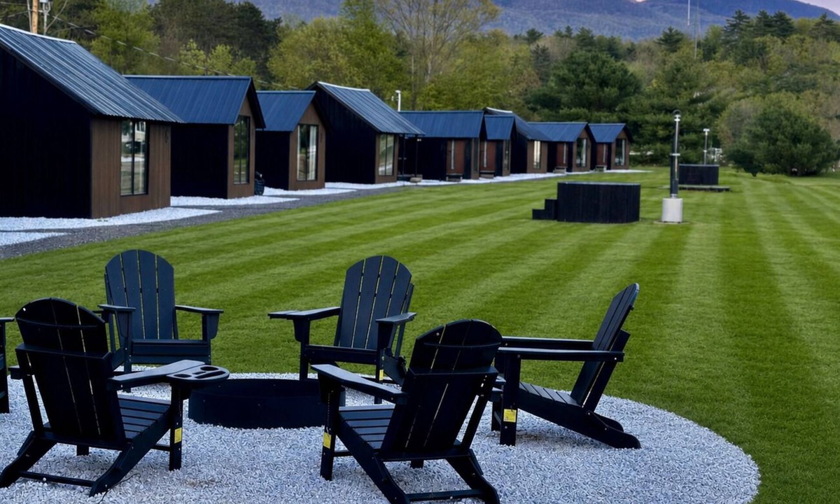 Brandon Hotel | Emrose Luxury Cabins