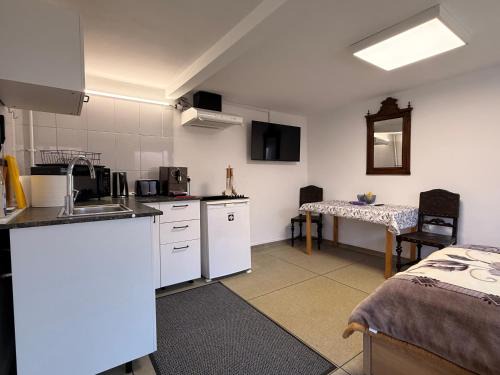 Old Town Apartment | Emun Central Park Studio