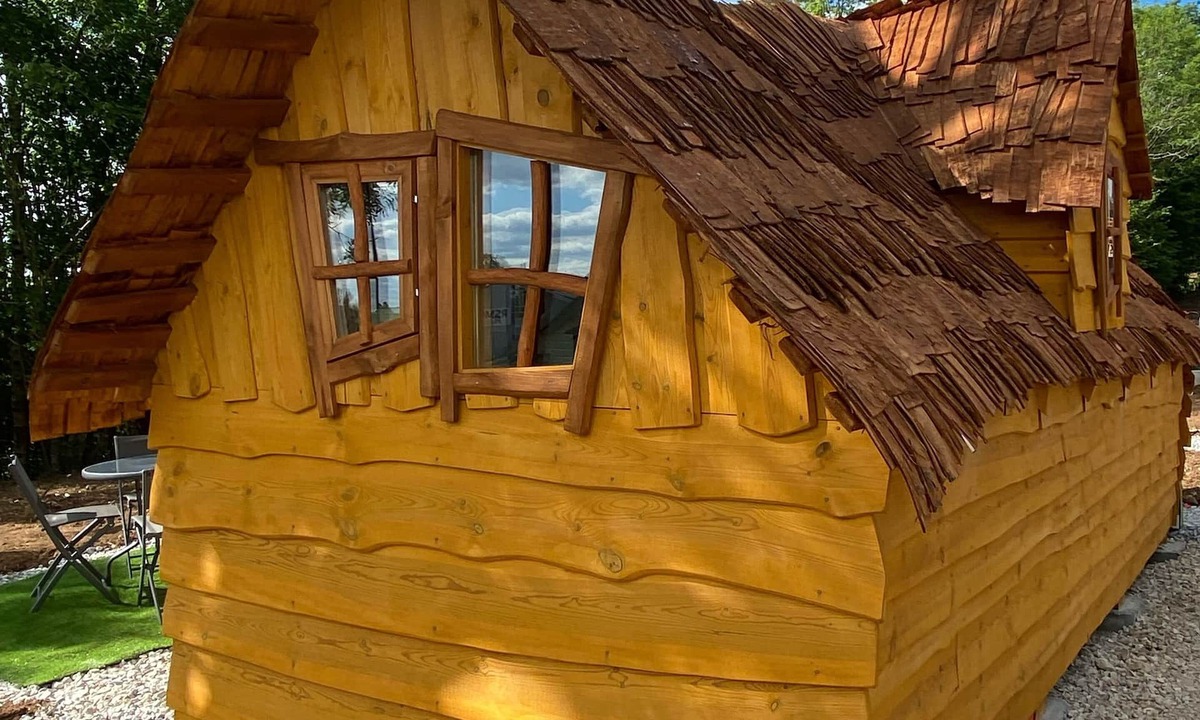 Loray Ski Chalet | Enchanted cabin with shared pool/SPA and optional Kota grill