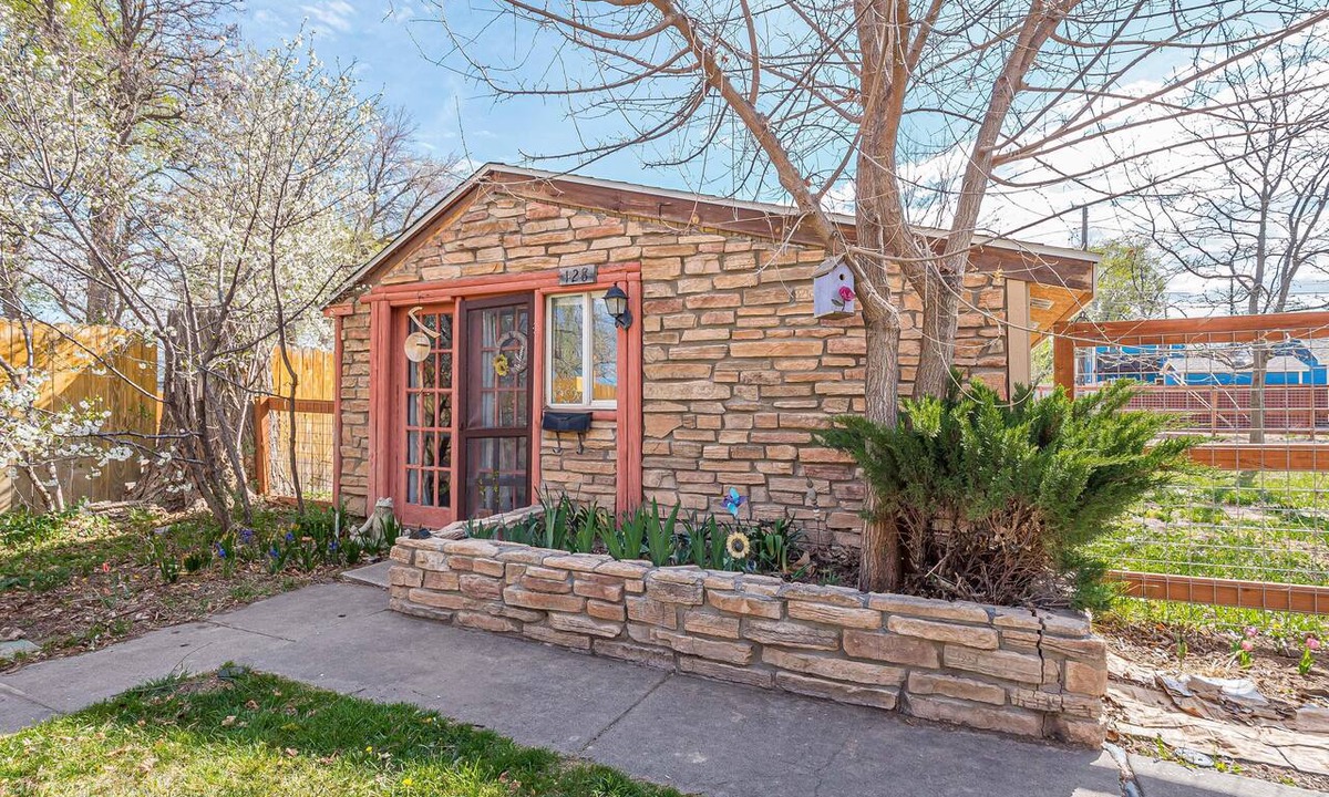 Fruita Apartment | Enchanted Garden Studio: Cozy Downtown
