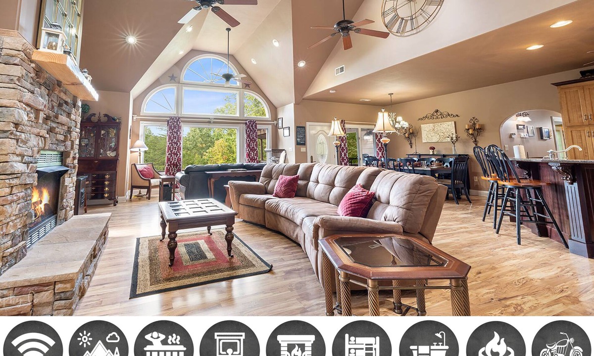 Sevierville Ski Chalet | Enchanted Primrose: Free Attraction Tickets, Hot Tub, Arcade Games & Amazing Mountain Views