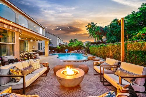 Clovis House | Enchanting Clovis Haven w/Hot Tub & Private Pool!
