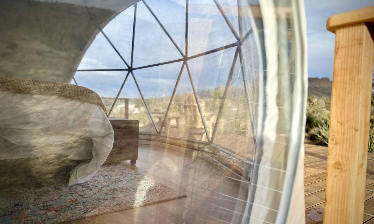 Dolan Springs Cabin | Enchanting Geodesic Dome with Mountain Views and natural desert surroundings.