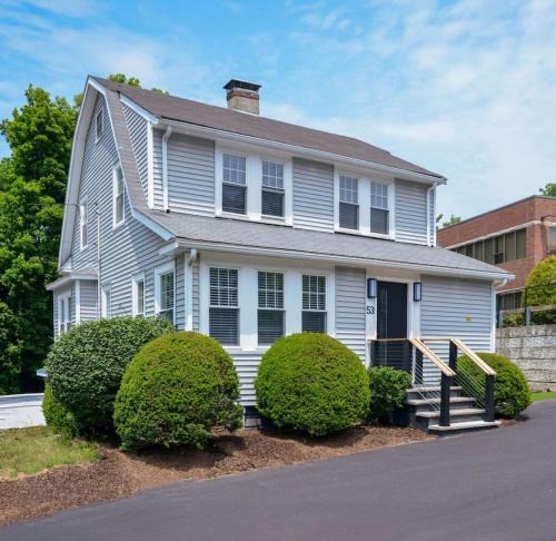 Stoneham House | Enchanting Hidden Door Escape
