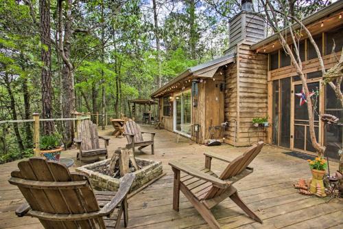 Kiln Apartment | Enchanting 'Whitney Cabin' w/Beach & Creek!