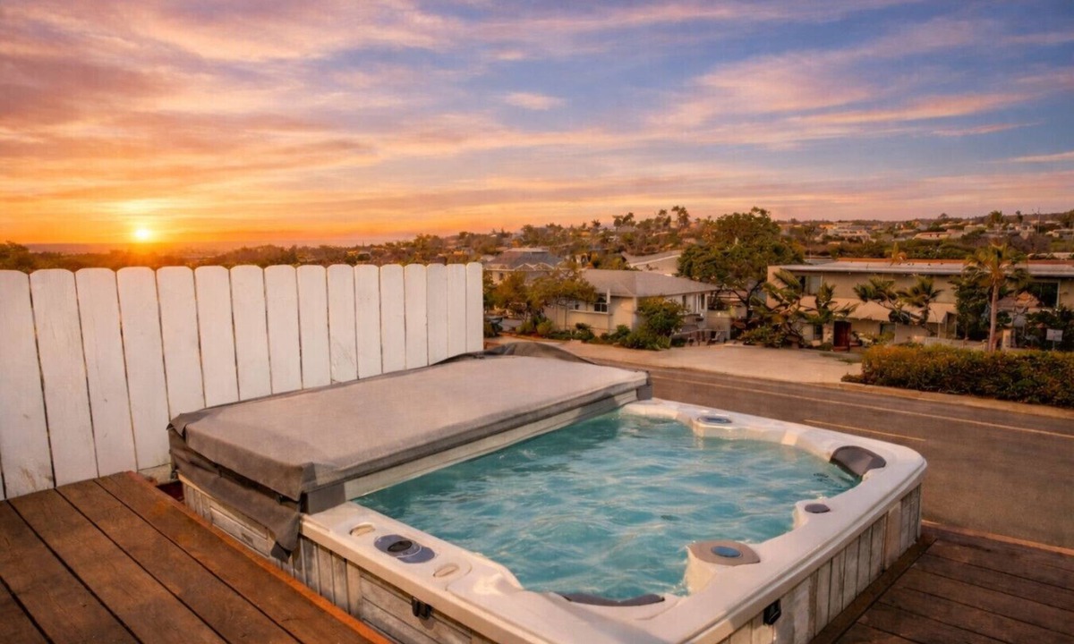 Encinitas House | Encinitas Gem - Walk to Downtown & Beaches, Hot Tub
