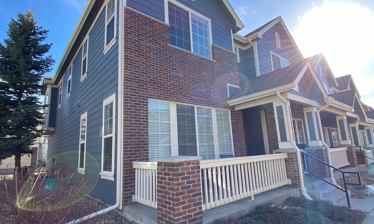Aurora House | End-unit townhome with garage, patio, and office, near shopping and trails!