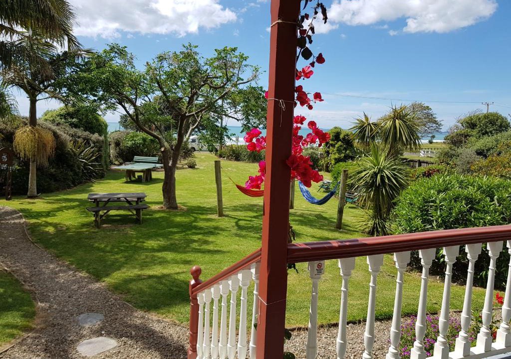 Ahipara Cabin | Endless Summer Lodge - Guesthouse