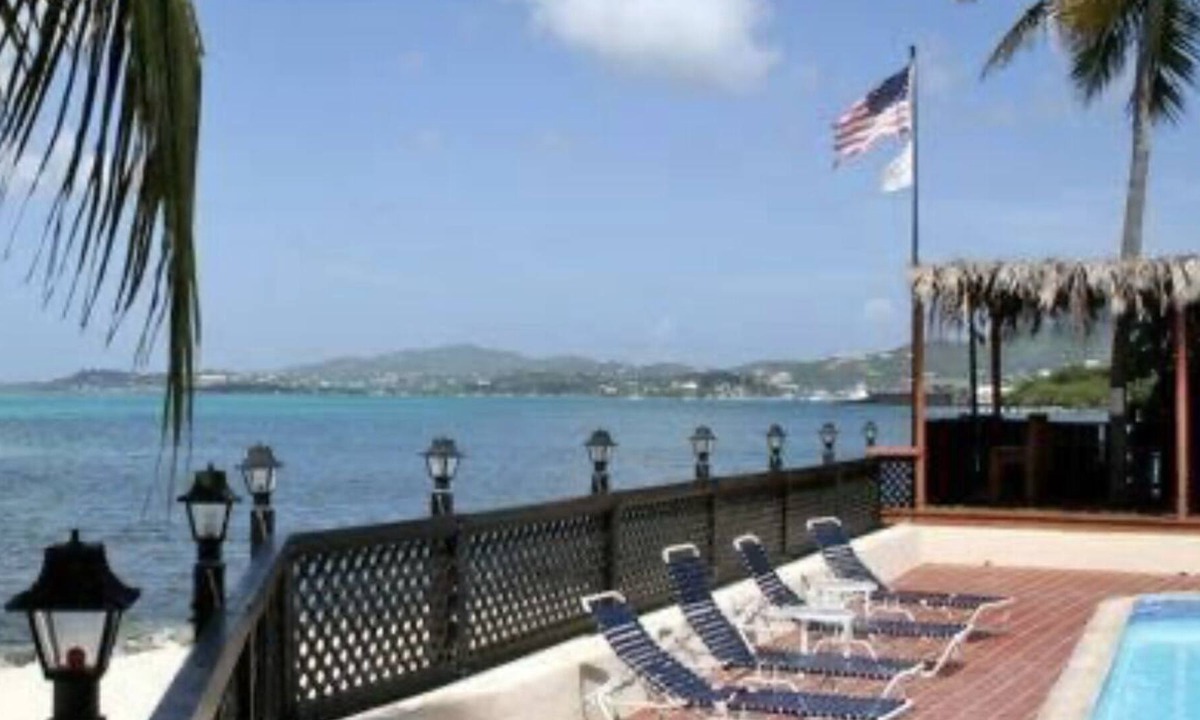 Orange Grove Apartment | Endless Summer on the beach perfect for long-term