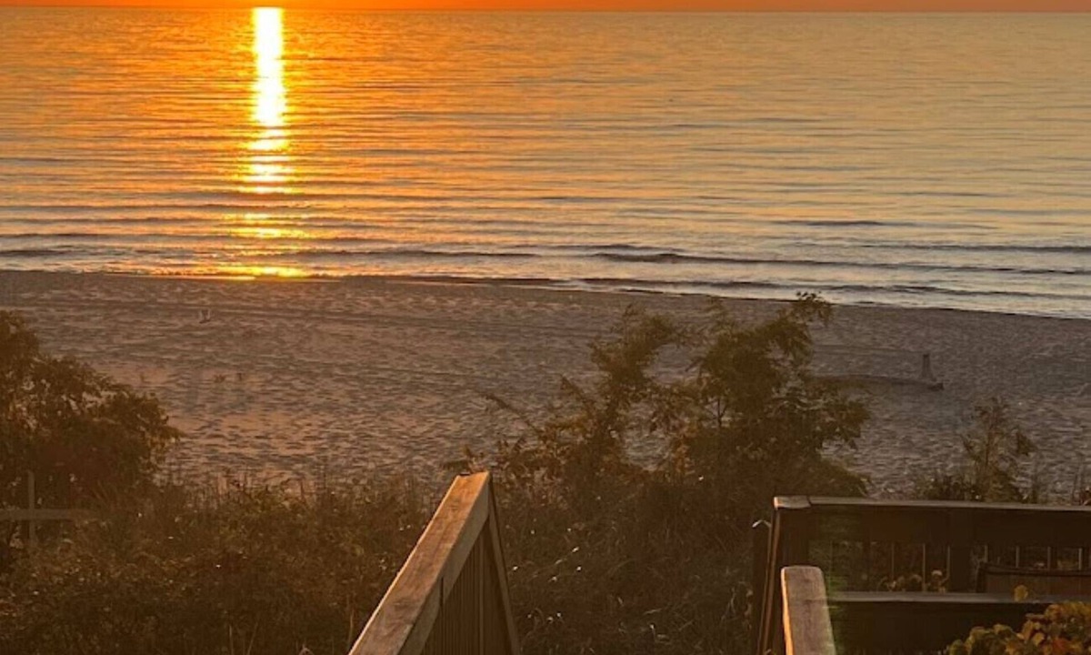 South Haven Cabin | Endless Sunsets Cabin 2
