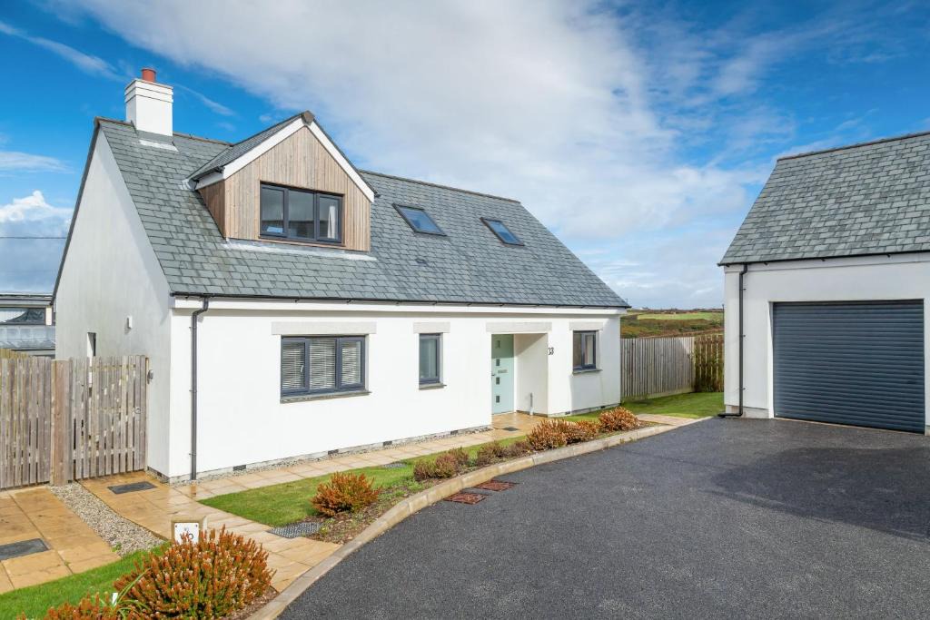 Porthtowan House | Endymion