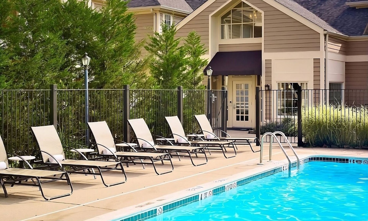 Monmouth Junction Hotel | Enjoy 2 Modern Units! Short Drive to Grover Park and Potts Park, w/Outdoor Pool