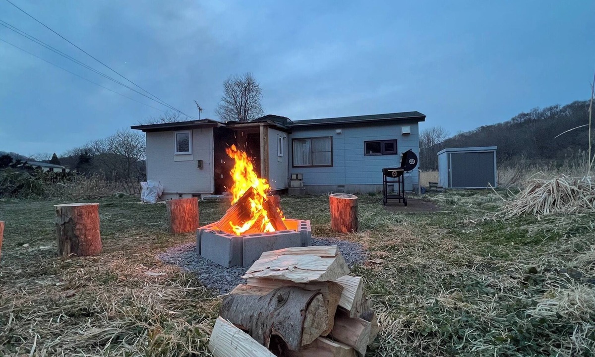 Toyoura House | Enjoy bonfires and large tents in this secluded hi/Abuta District Hokkaidō