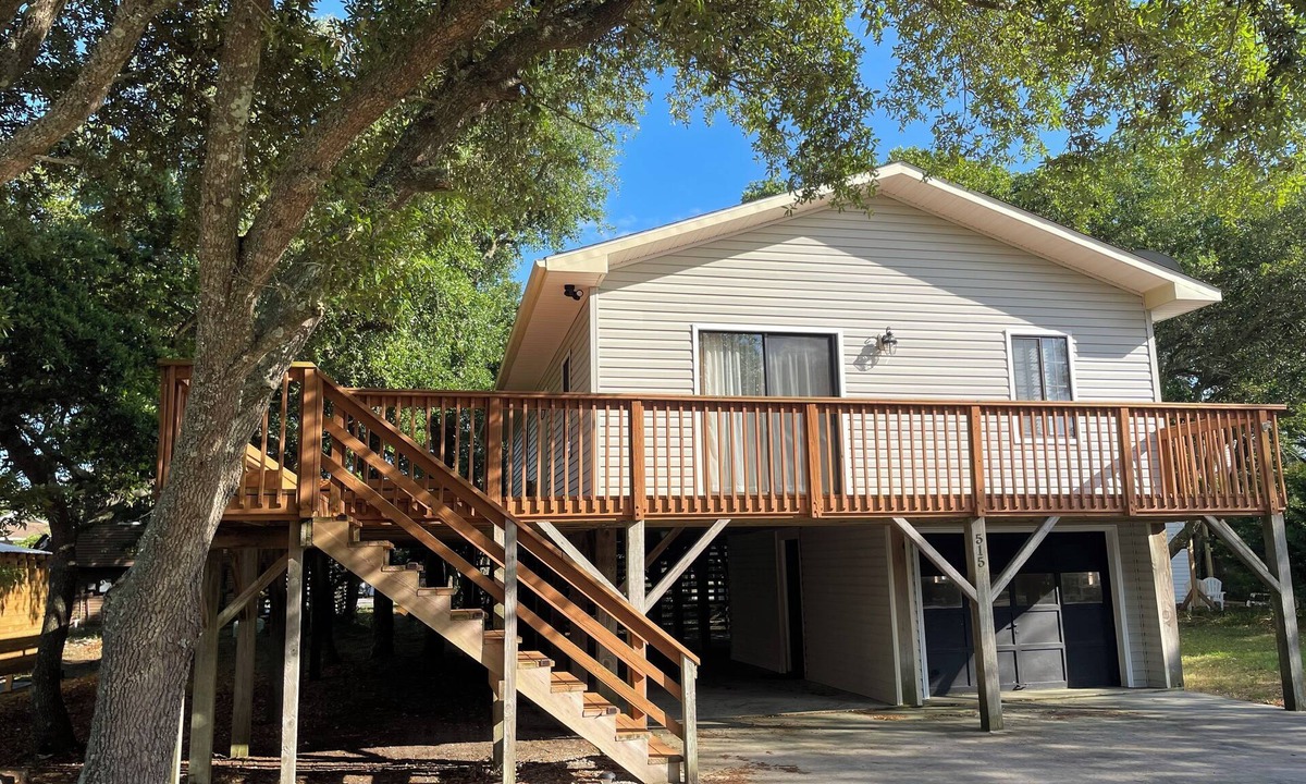 Colington Cottage | Enjoy Relaxing Stay in Quiet Kill Devil Hills Neighborhood