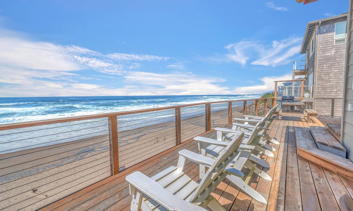 Gleneden Beach House | Enjoy the beach from this Ocean Front home with a Hot Tub and Large Deck