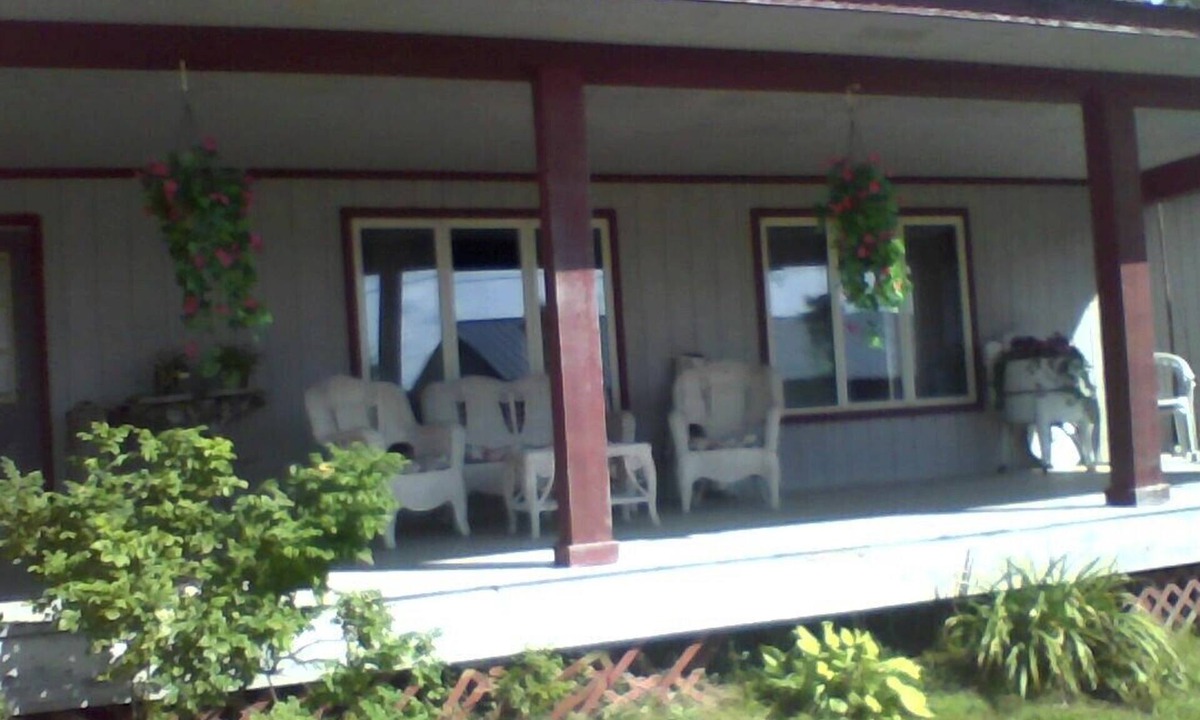 Lupton House | Enjoy the natural splendor and outdoor thrills in the quaint town of Lupton, MI.