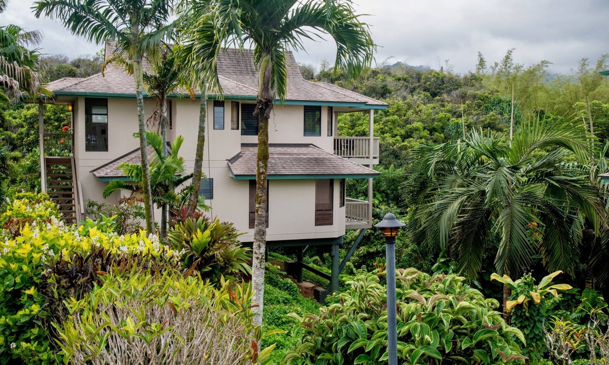 Princeville Villa | Enjoy the View at Haleakamanu - Hanalei Bay Villa #37