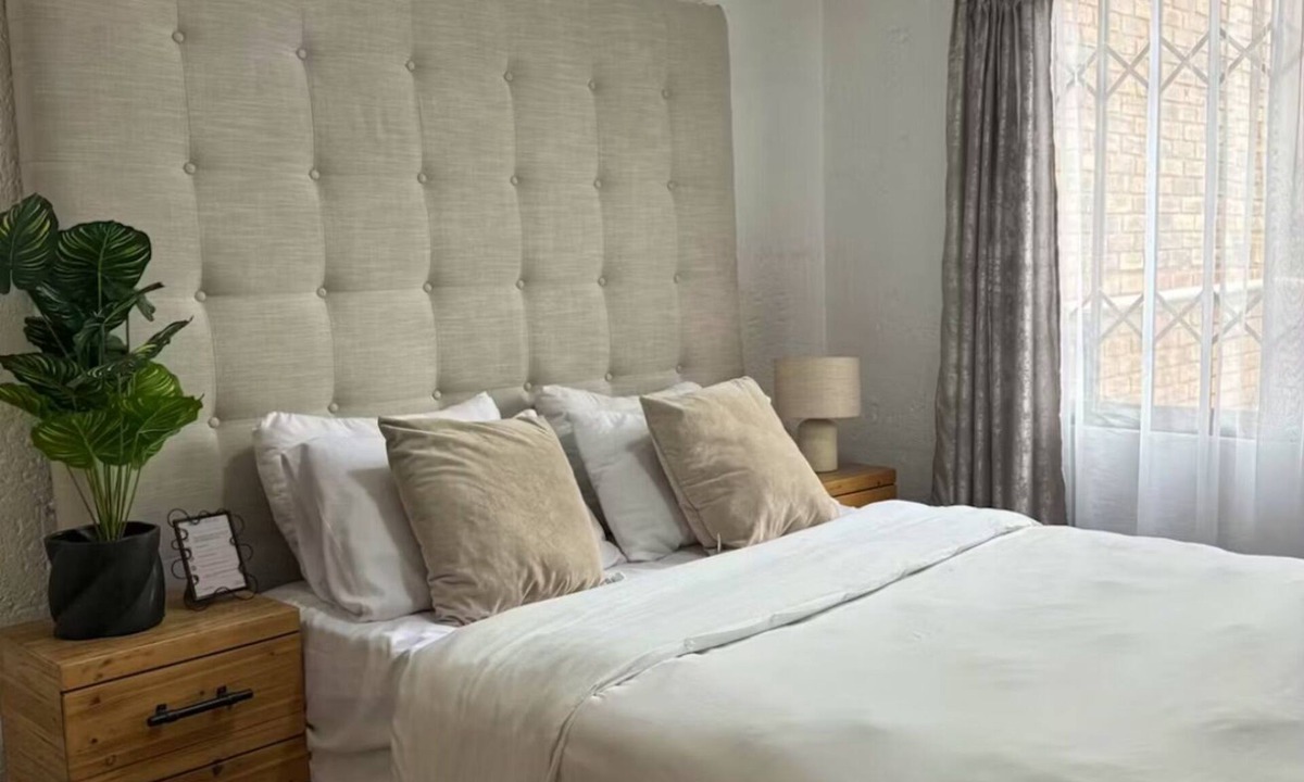 Zwartkop House | Enjoyable 1-bedroom building in Centurion perfect for your stay