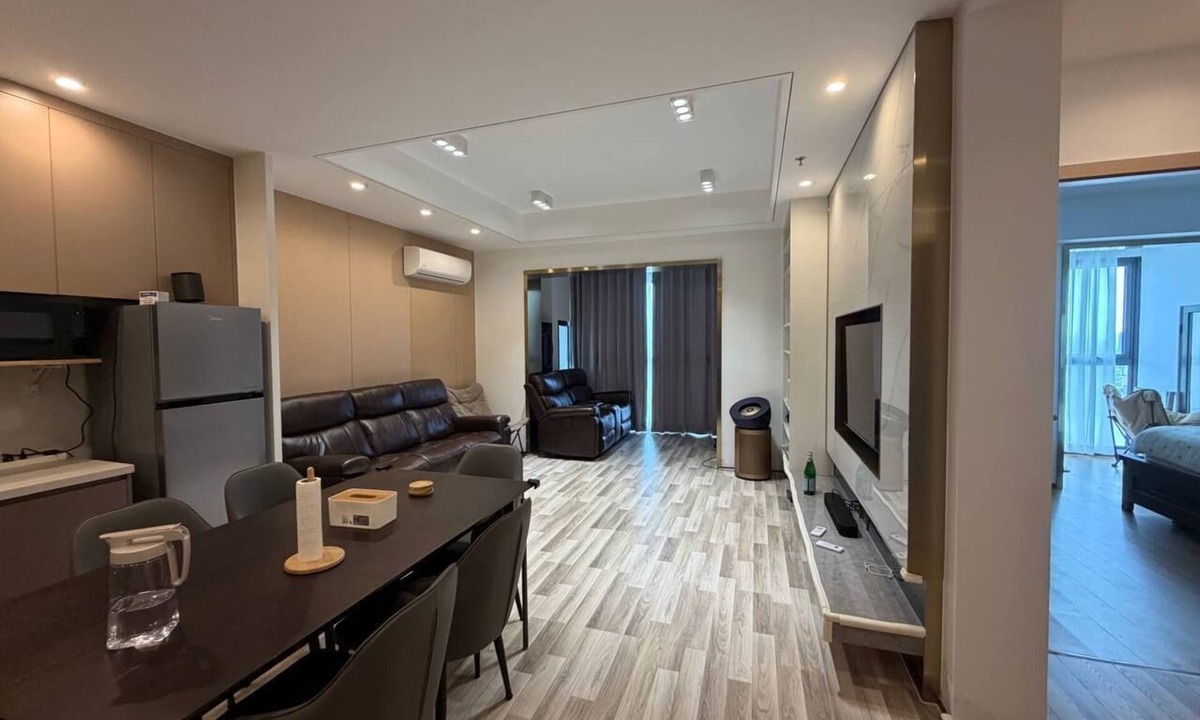Chamkar Mon Condo | Enjoyable 2+1 bedroom condo with AC in vibrant and River-view in Phnom Penh