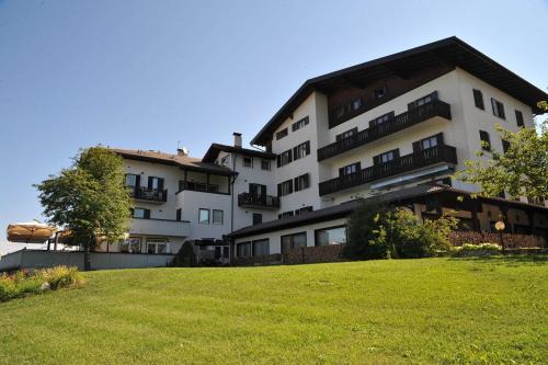 Smarano Hotel | Enrosadira