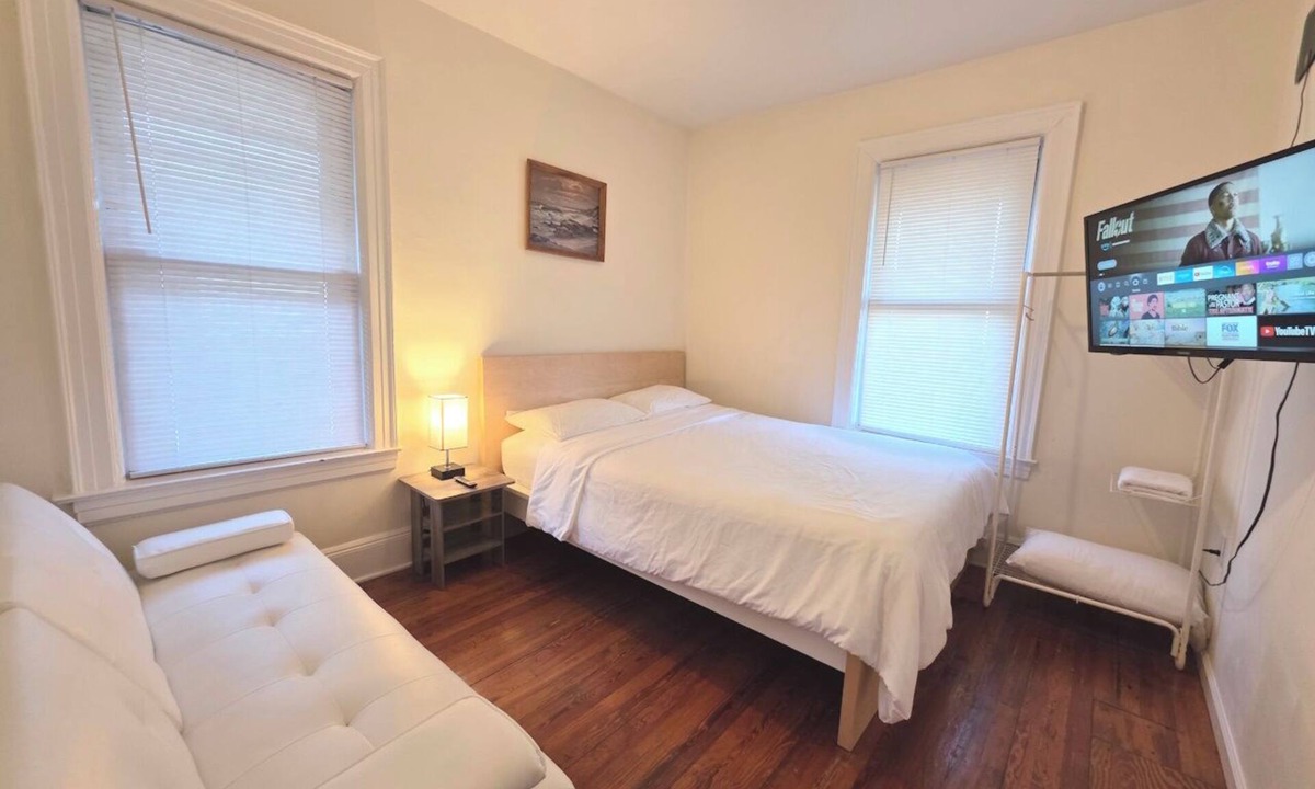 Queens Apartment | Entire Beautiful 1BR for You! Located in the heart of Queens!