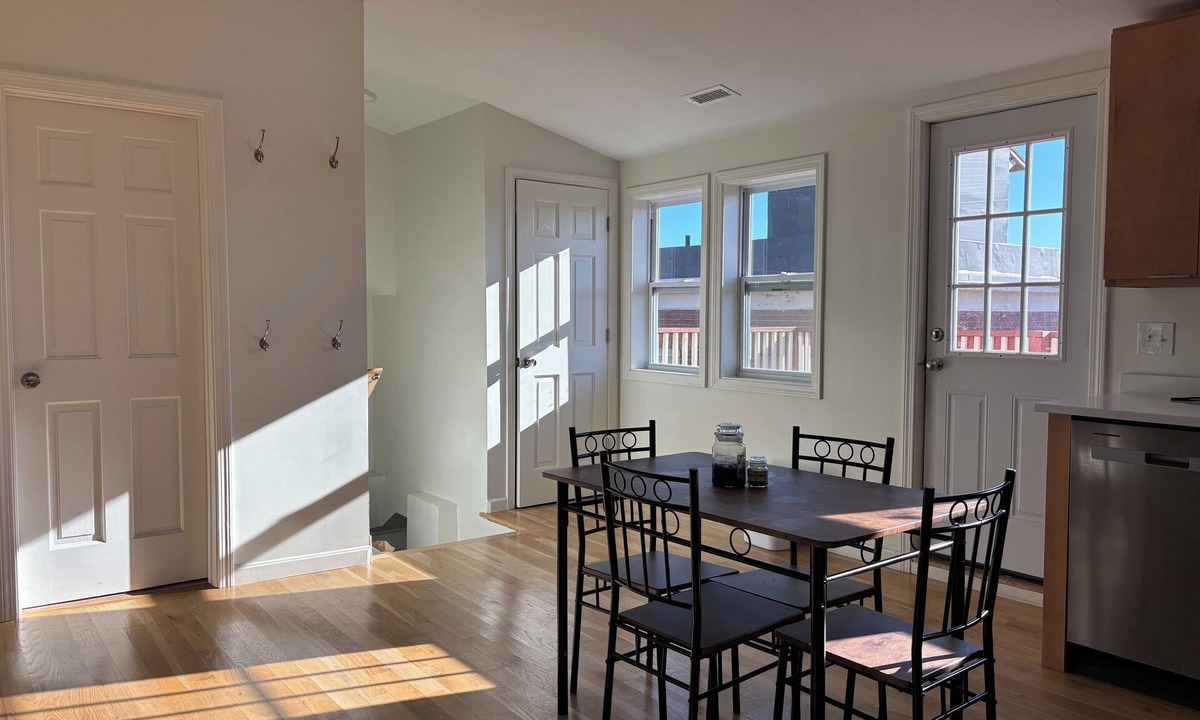 Federal Hill Apartment | Entire charming 3B1B apartment in Federal Hill