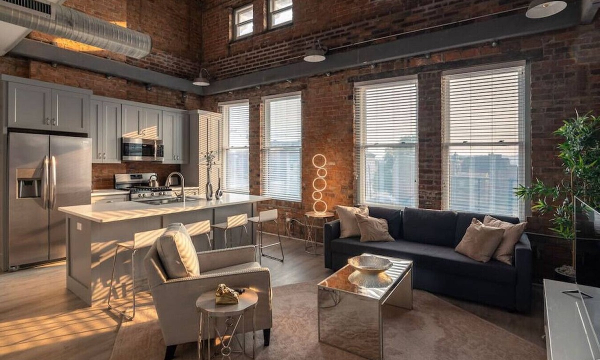 Over-the-Rhine Apartment | Entire Historic Building: Sleeps 30