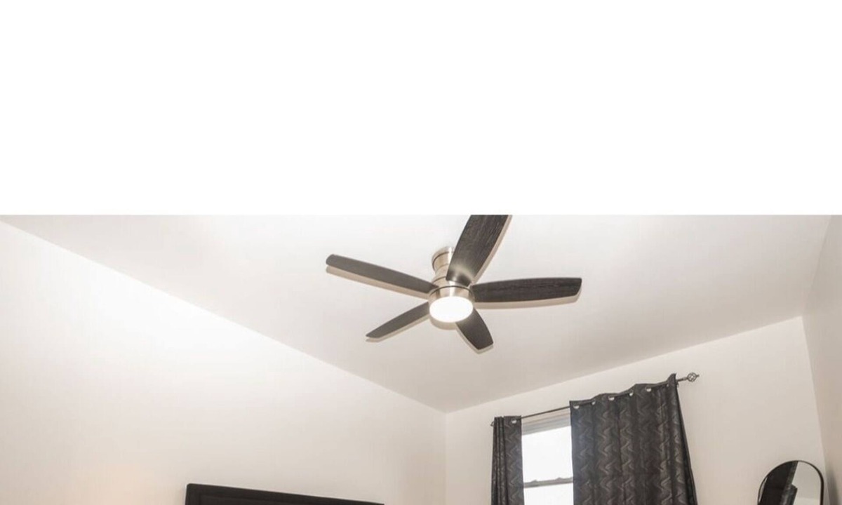 Canarsie House | Entire Home Calm 2-bedroom private rooms located in a house in Brooklyn