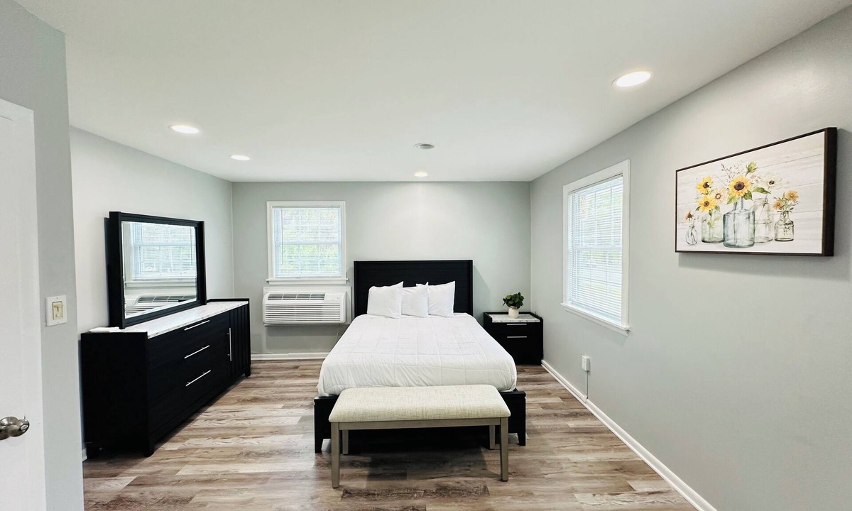 Egg Harbor Township House | Entire Home , 2Queen bed, 1.5 BR , Pets , Event , Experiences