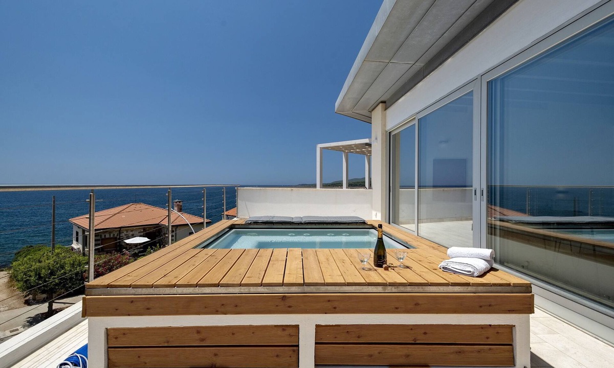 Fertilia Villa | Entire Seafront Villa with rooftop Pool 10 guests