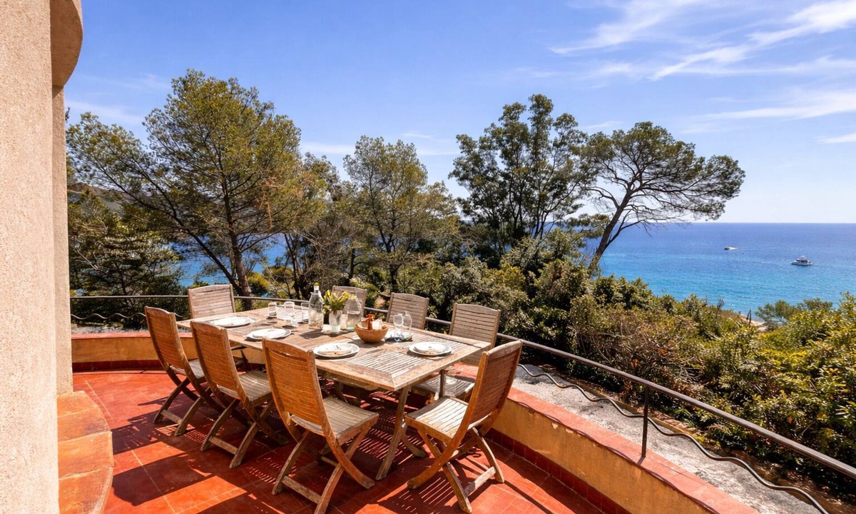 Agay Villa | Entre Cannes et Saint-tropez Site D'exception Villa et sa Plage Privee
