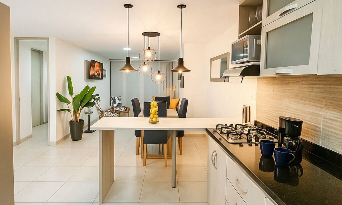 Envigado Apartment | Envigado Comfortable and modern- Wifi 500 mgs-Near the Metro
