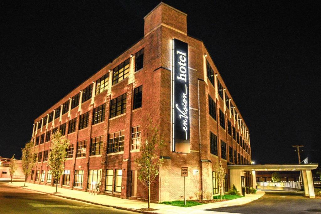 Everett Hotel | enVision Hotel Boston-Everett