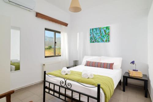 Gortyna Apartment | Ephagros Cretan Countryside House in Dionisi