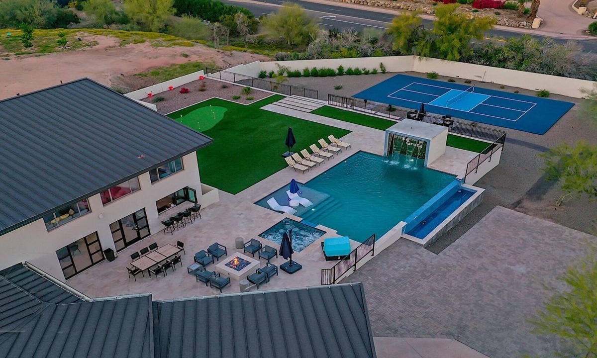 Paradise Hills House | Epic 7BR Escape w/Pickleball, Pool, Spa & Unmatched Mountain Views