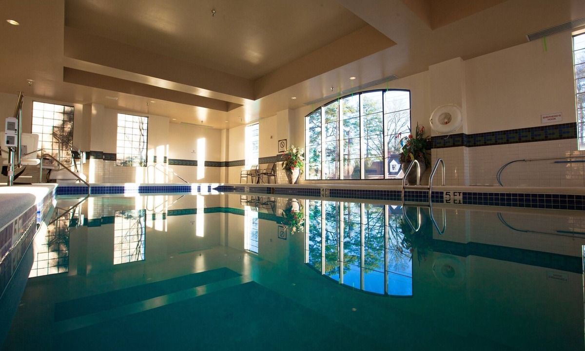 Buckhead Village Apartment | Equipped King Studio with FREE SHUTTLE | Free Breakfast + Pool Access