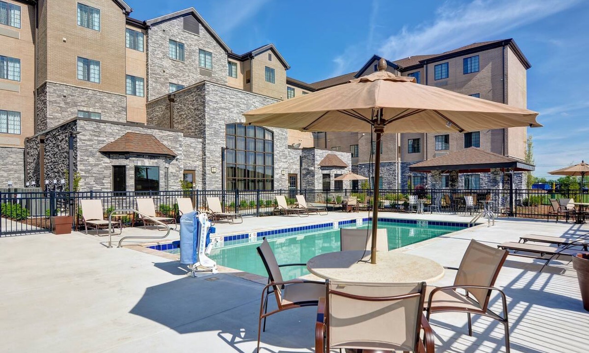 Mount Juliet Apartment | Equipped Queen Studio | Free Breakfast, Business Center + Fitness Center Access