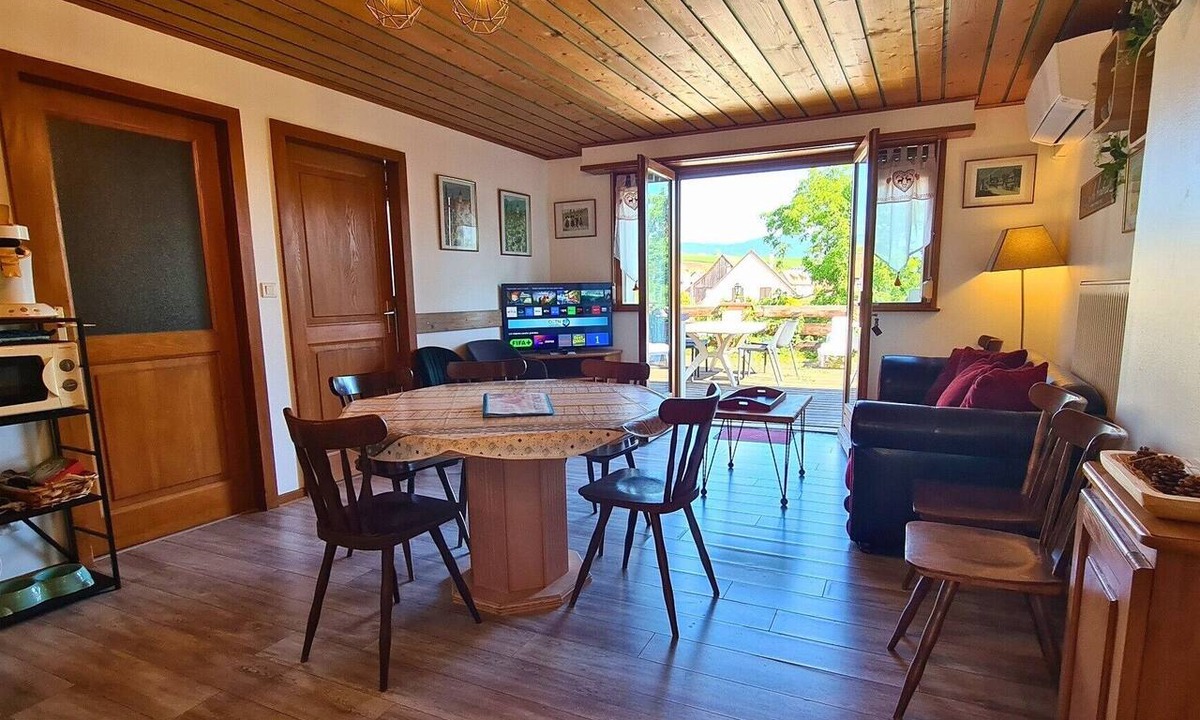 Beblenheim Apartment | Erable – Large Holiday Cottage – Terrace & Parking | Near Colmar and Kaysersberg