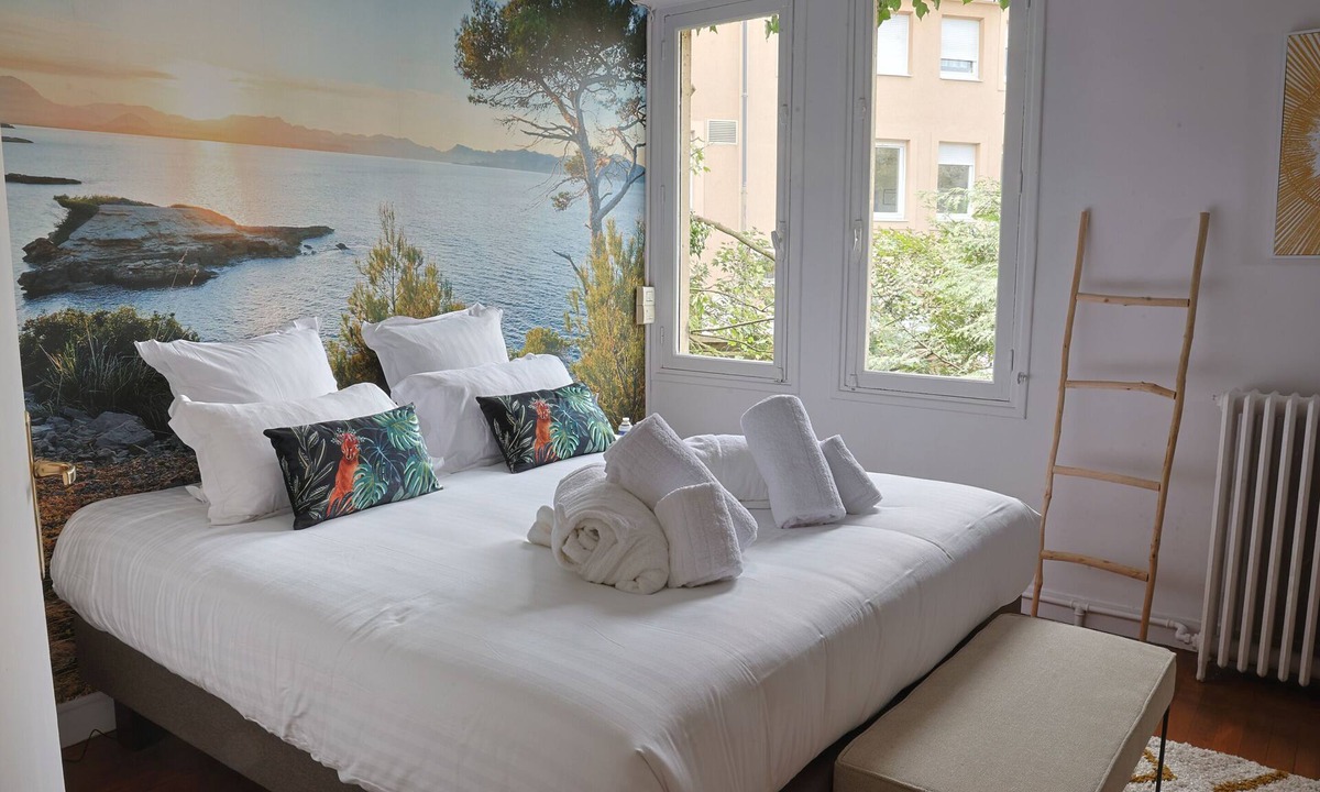 Evreux Hotel | ERAWAN BOUTIQUE HOTEL