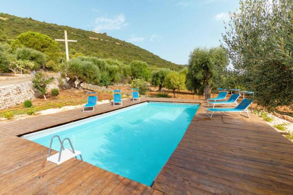 L'Assunta Villa | Eremo Sant'Antonio - Villa & Trullo with Pool, Terrace and Parking