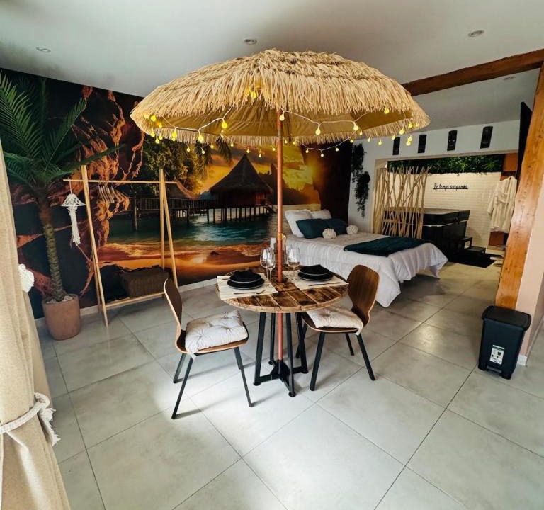 Grand-Fort-Philippe House | Escapade Romantique, Jacuzzi, Sauna, Plage à 900m