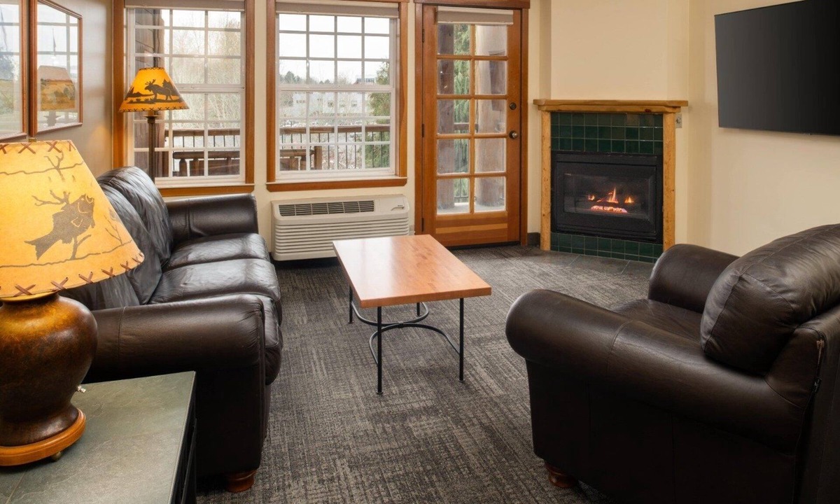 Vancouver Hotel | Escape to Our Rustic Hotel w/Private Fireplace, Balcony and Jacuzzi