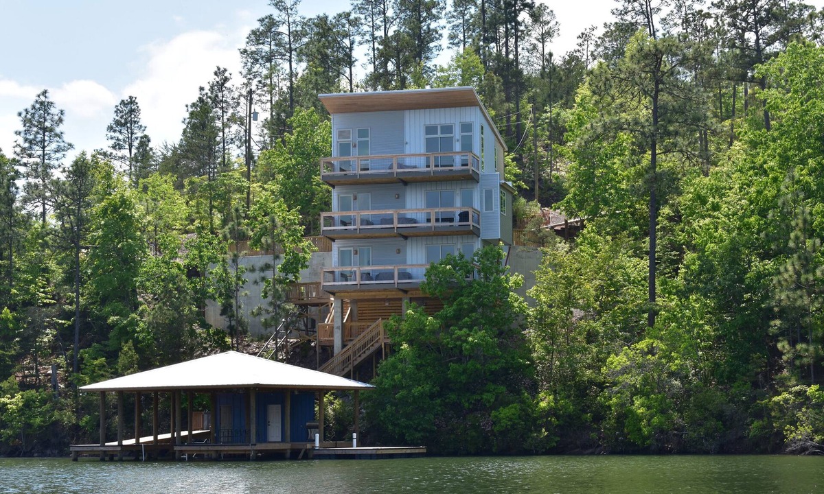 The Woods of Longleaf House | Escape to The HighView.