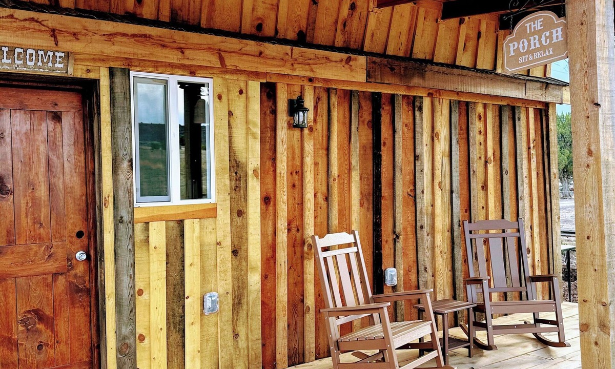 Springerville Cabin | Escape to the Open Sky: Authentic Ranch Bunkhouse Getaway on the H3 Cattle Ranch