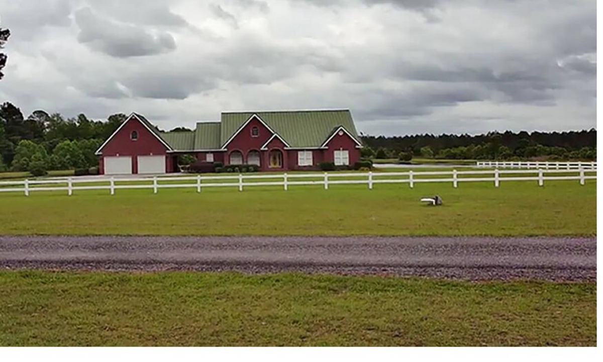 Waycross House | Escape to Tranquility and Fun at this South Georgia Ranch. Pet-Friendly!