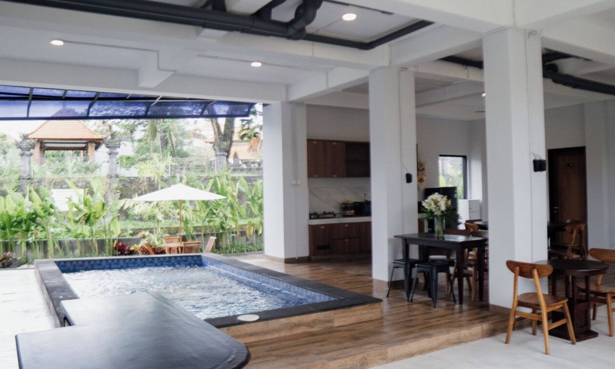 Babakan Hotel | Escotel Majestica