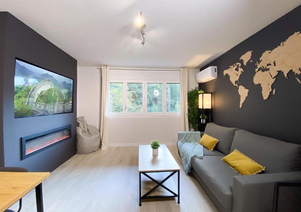 Escaldes-Engordany Apartment | Espectacular Apartamento Con Vistas En Escaldes - 10min Caminando Al Centro - Parking Gratis l by BonesVacances