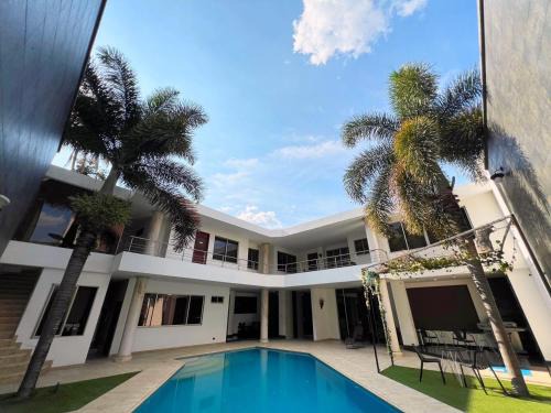 Cali House | Espectacular, Casa Vacacional Jpol