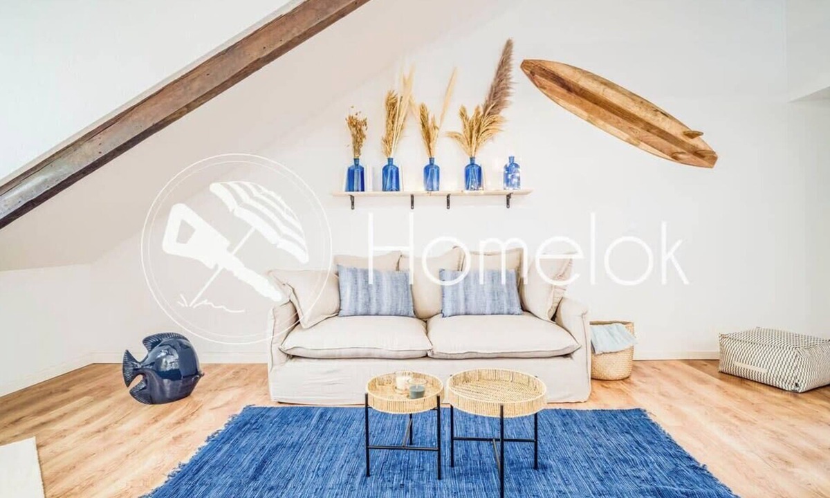 Quimperle Apartment | Esprit Surf en Centre-Ville – Studio Mezzanine