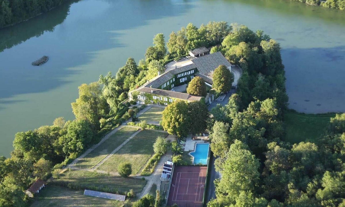 Dirac House | Estate overlooking the lake - Walking trails - Swi
